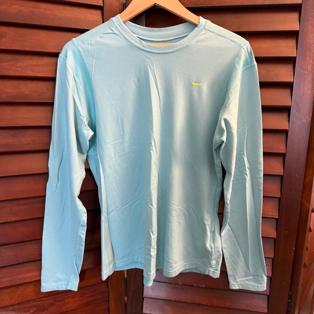 Nike Light Blue Long Sleeve Shirt with vents XL